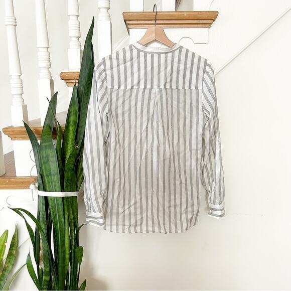 L'agence White Black Striped Long Sleeve Surplice V-Neck Draped Kyla Top Size XS - Picture 5 of 7